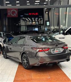 تۆیۆتا کامری